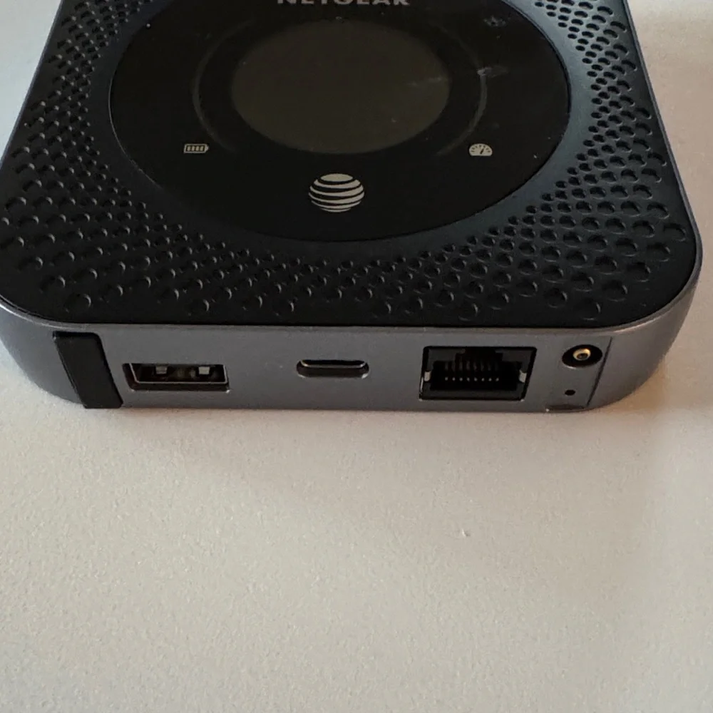 Netgear Black Wireless Router - Picture 4 of 4